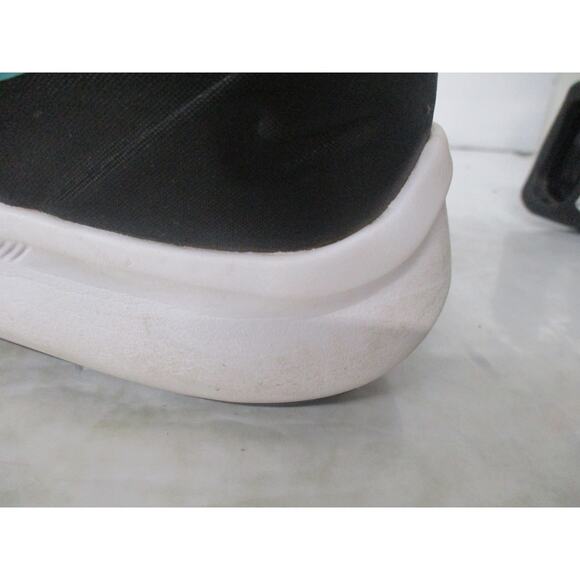 USED Nike unisex Star Runner 3 Running Shoes,smoke grey/siren red/black-Sz 6.5 Y - Picture 11 of 14